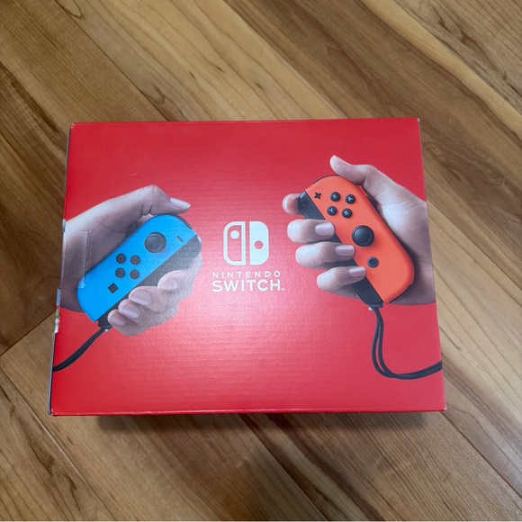 Nintendo Switch Console - Bright Red and Blue - Picture 6 of 9